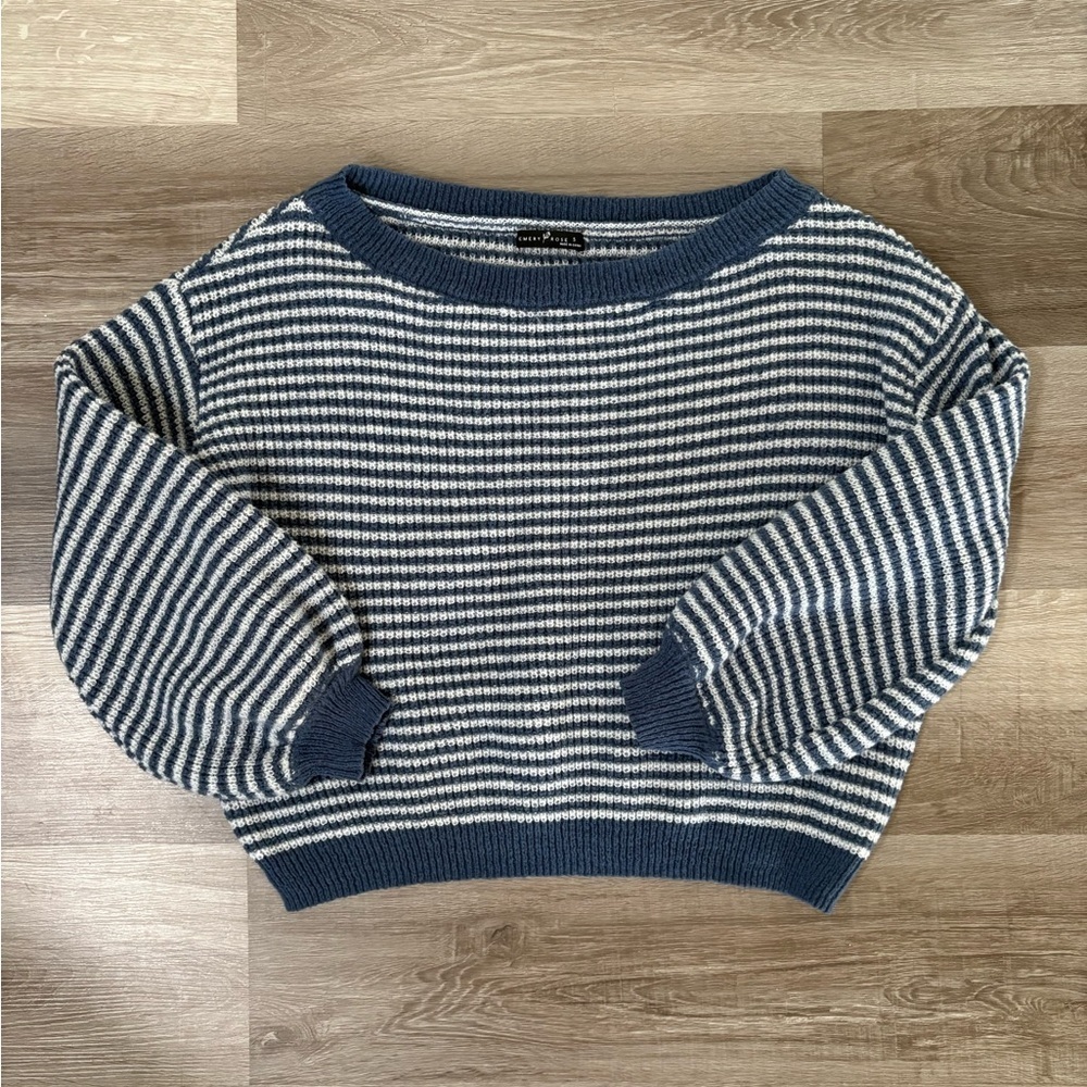 Striped Crewneck Women's Sweater - Blue and White